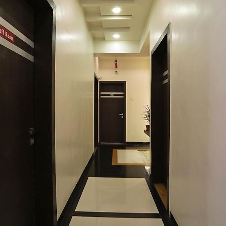 Everest Inn Hotel Pune Exterior foto