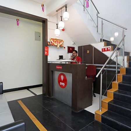 Everest Inn Hotel Pune Exterior foto