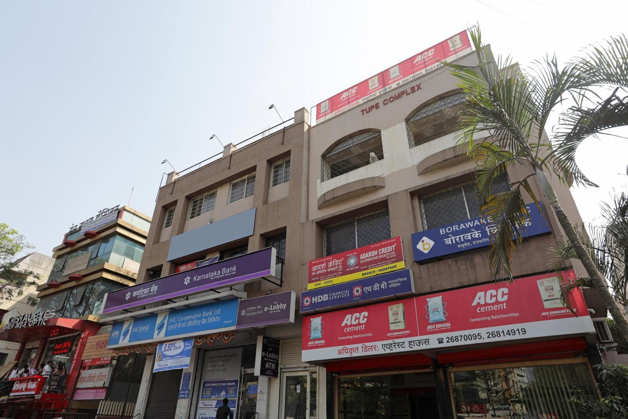 Everest Inn Hotel Pune Exterior foto