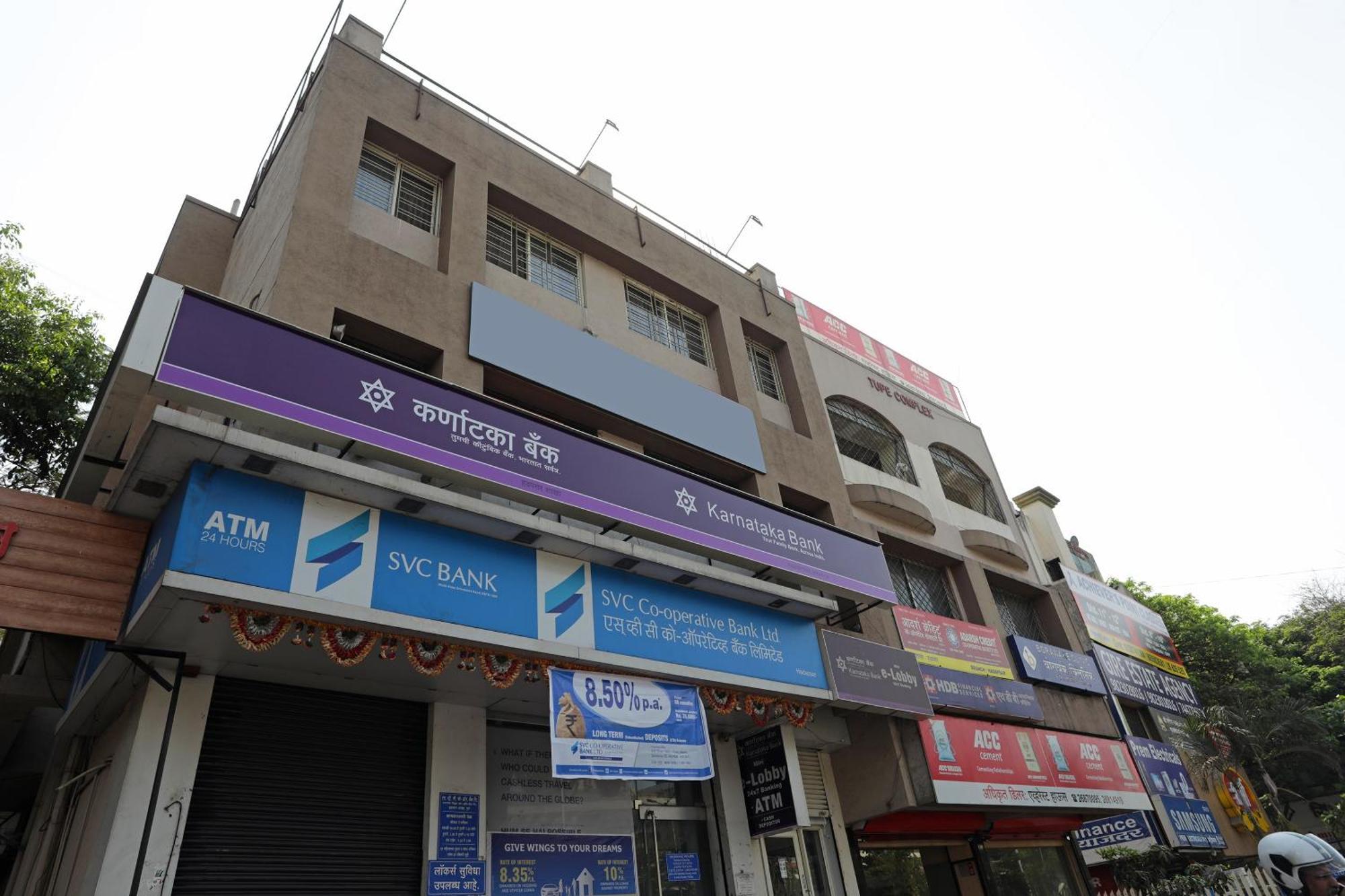 Everest Inn Hotel Pune Exterior foto